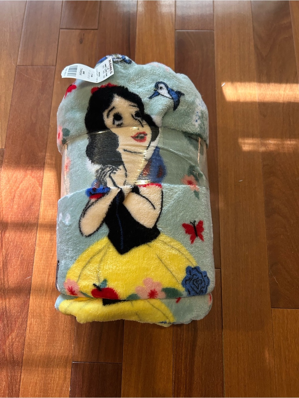 The Big One Disney Princess Snow White Plush Fleece Throw Blanket 5x6 feet